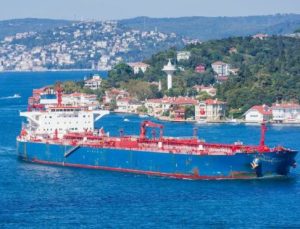Boğazlar için kritik karar: Rus petrol tankerleri etkilenebilir
