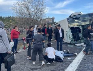 Bolu’da yolcu otobüsü devrildi: 3 ölü, 16 yaralı