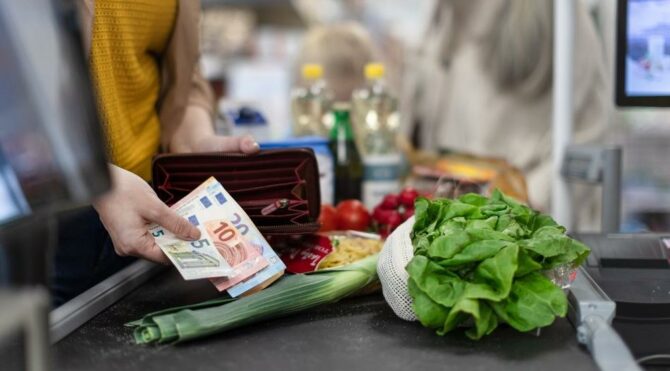Euro Bölgesi enflasyonu beklentilerin altında kaldı