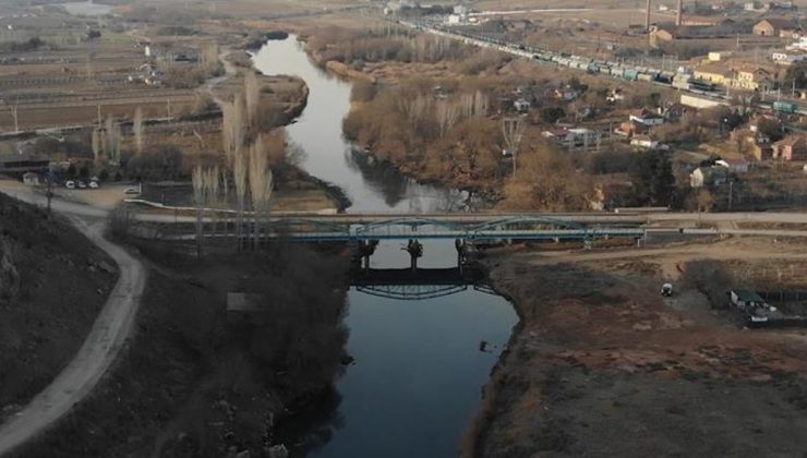 Kuraklık, Türkiye’nin en uzun nehrini de etkiledi! Kızılırmak’ta adacıklar ortaya çıktı