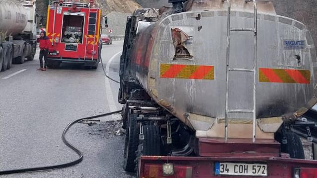 Zonguldak’ta mazot yüklü tanker yandı!